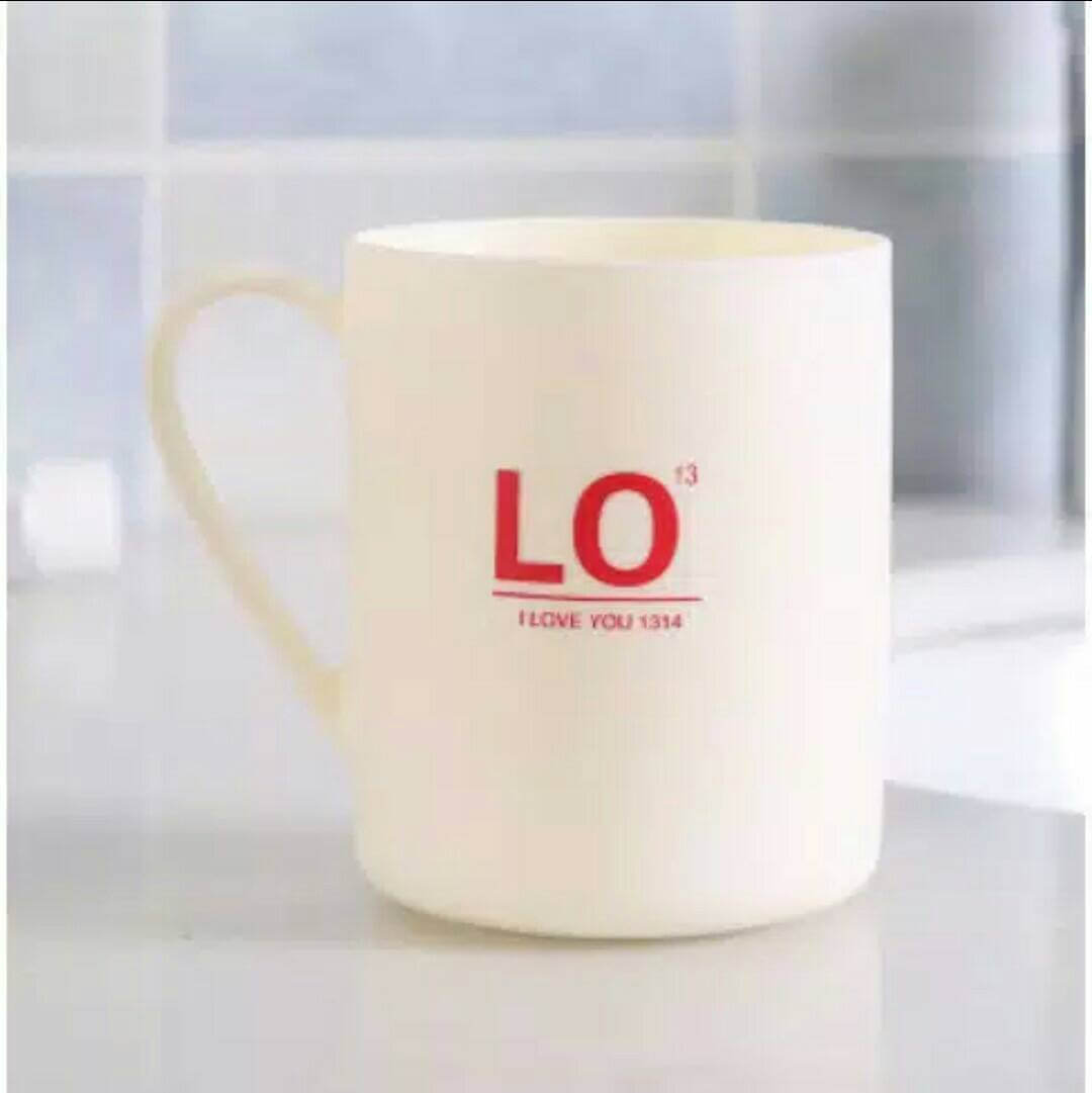 White and Blue LO VE Mug Set - Image 3