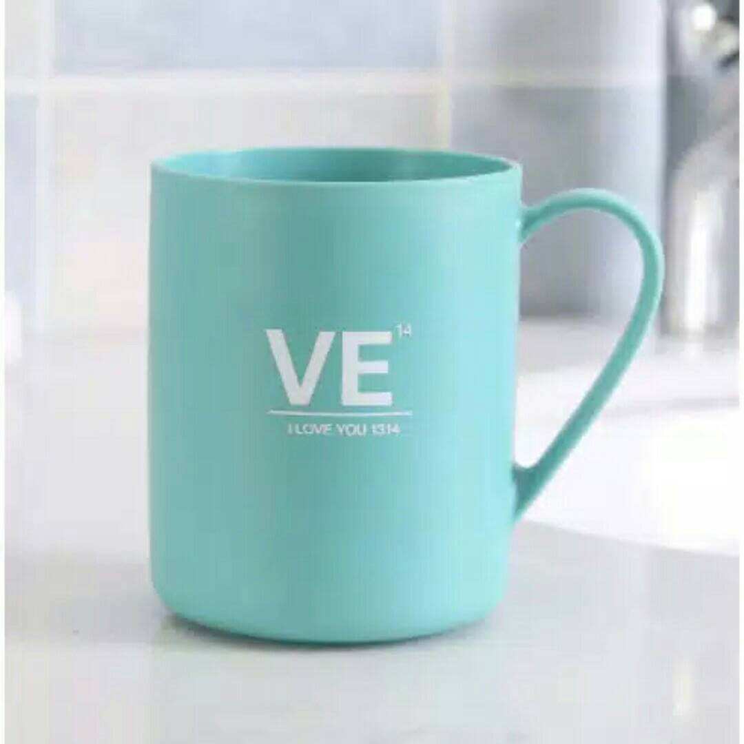 White and Blue LO VE Mug Set - Image 2
